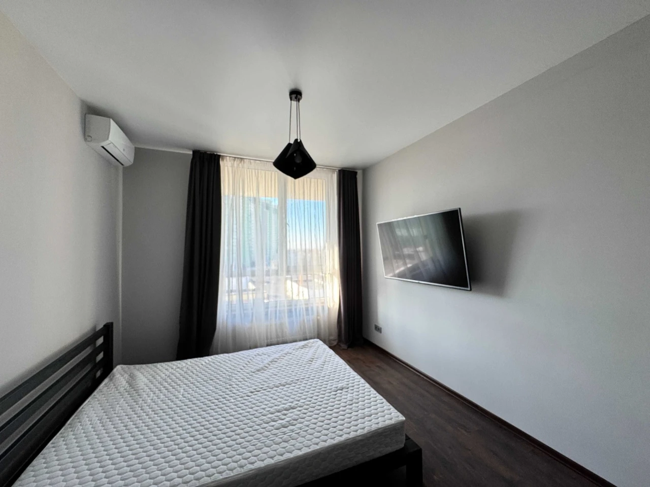 One-room apartment 45 sq m in the PARKLAND residential complex, Practical Street, 2