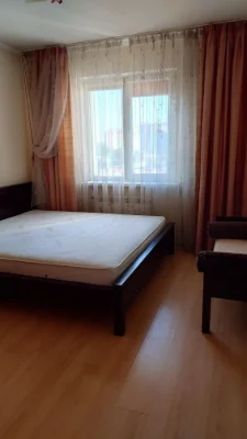 Здається трикімнатна квартира. Караваєві дачі.