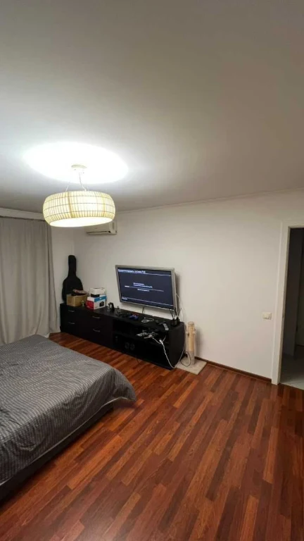 Rent 1-bedroom apartment near Palace Ukraine metro station