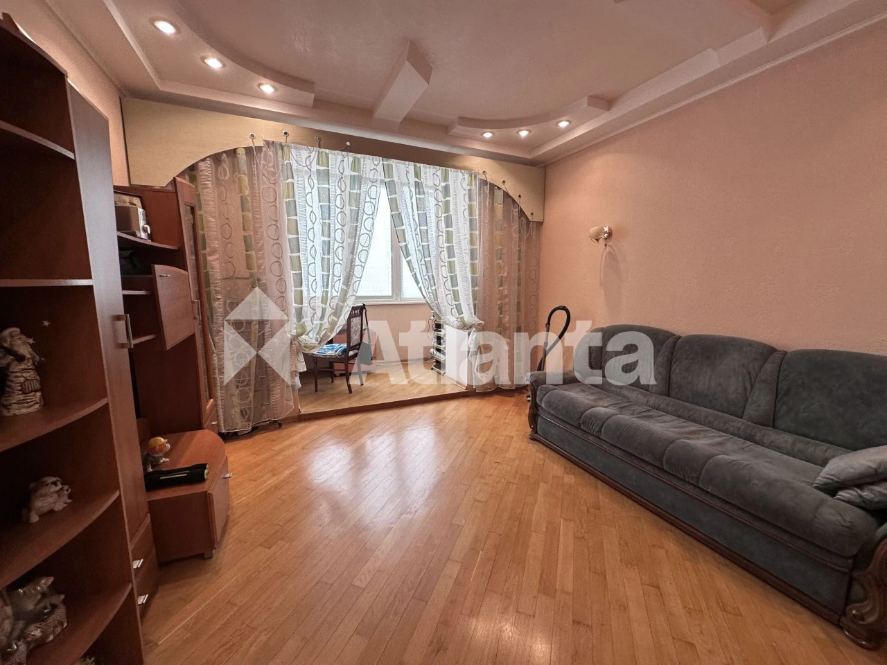 4-room apartment for a family in a brick house Levanesky/Kaminina