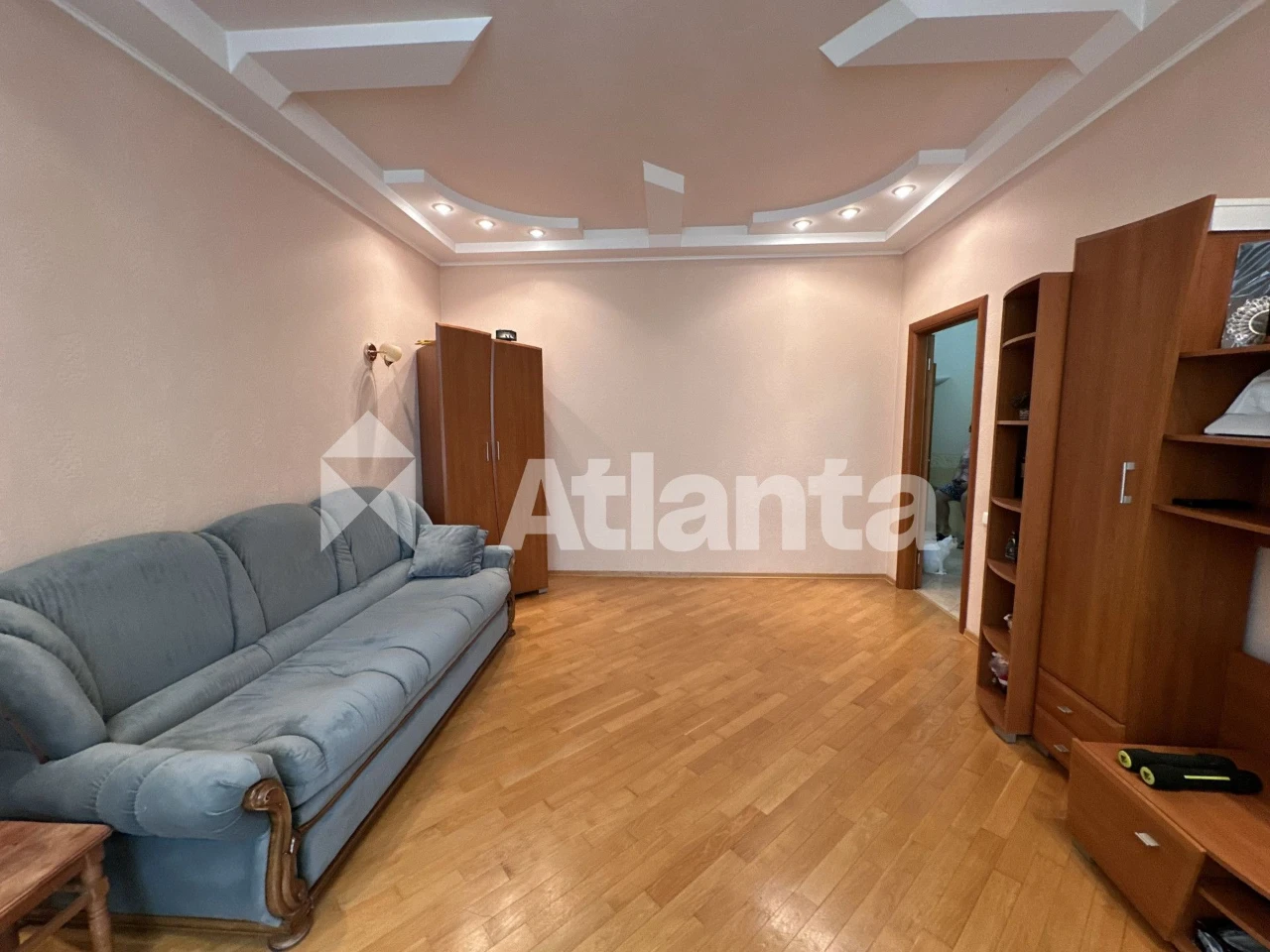 4-room apartment for a family in a brick house Levanesky/Kaminina