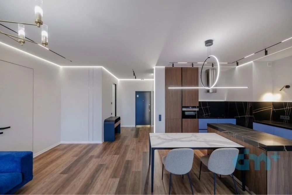 Rent apartment in Chicago Residence, 10th floor