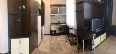 2 Center Antonovicha 25