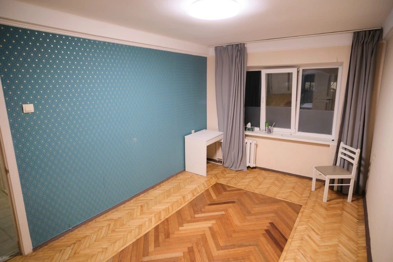 Long-term apartment rental