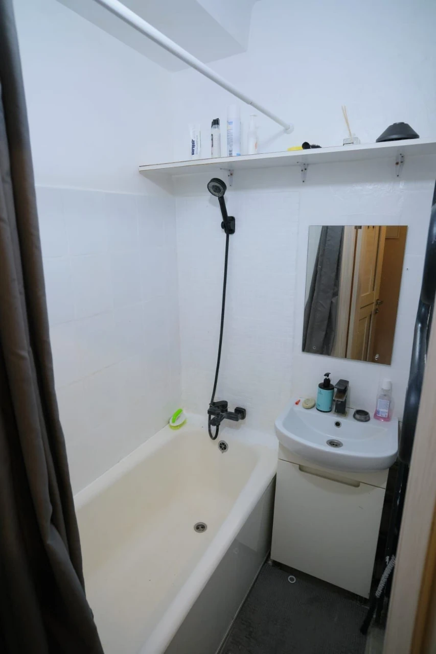 Long-term apartment rental