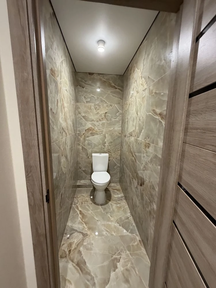 I am selling a townhouse with renovation, furniture and appliances in Vinnytsia
