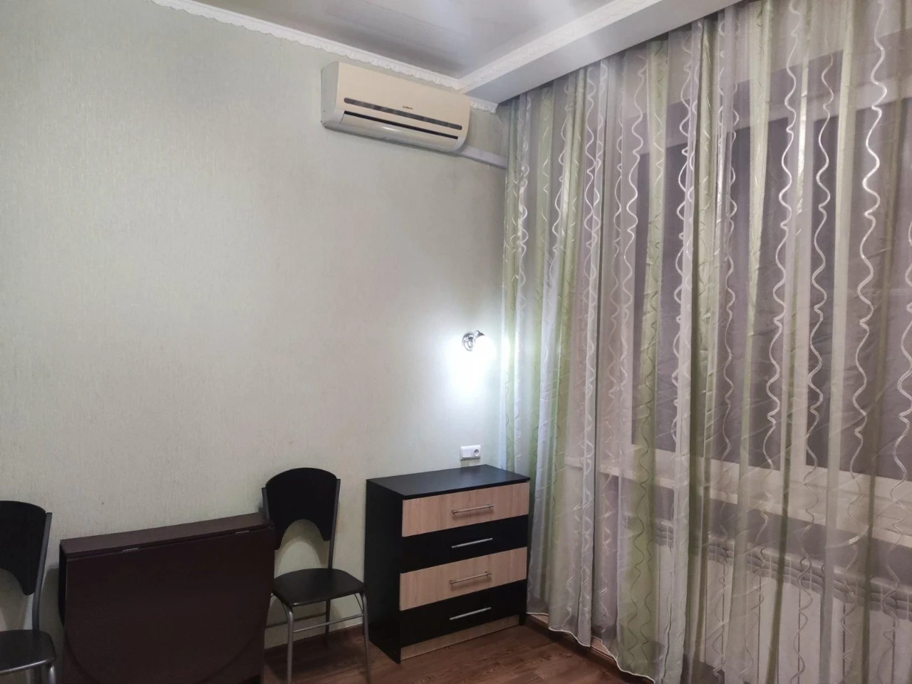 For Sale: 1-room apartment, Dobrovolyev 5, Metro "Metrostroiteli"