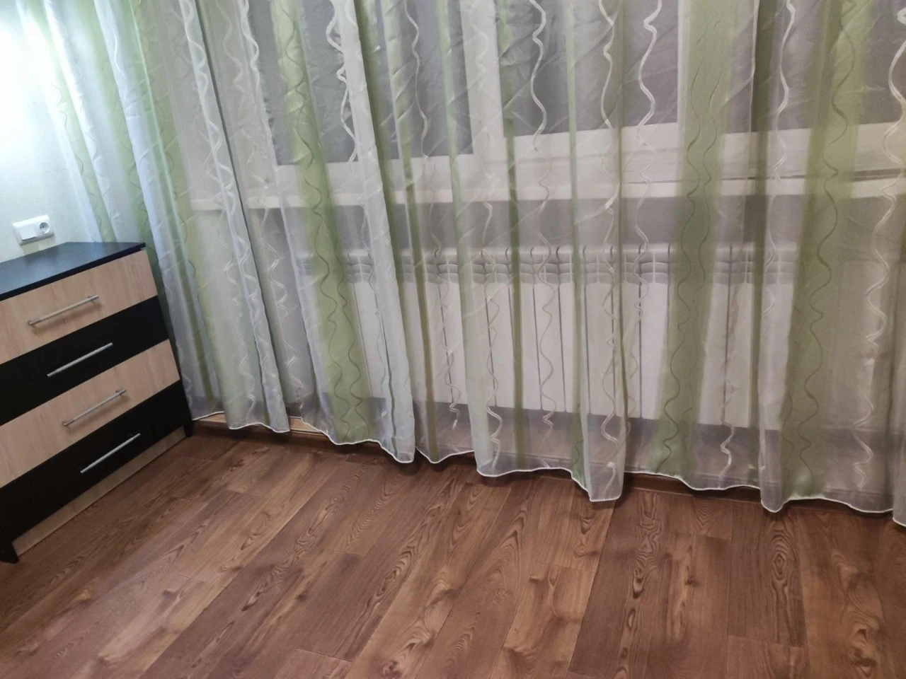 For Sale: 1-room apartment, Dobrovolyev 5, Metro "Metrostroiteli"