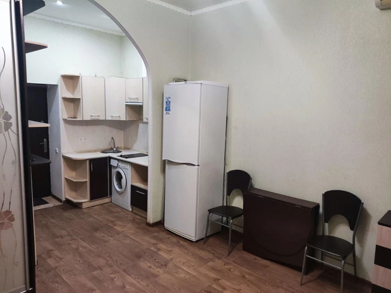 For Sale: 1-room apartment, Dobrovolyev 5, Metro "Metrostroiteli"