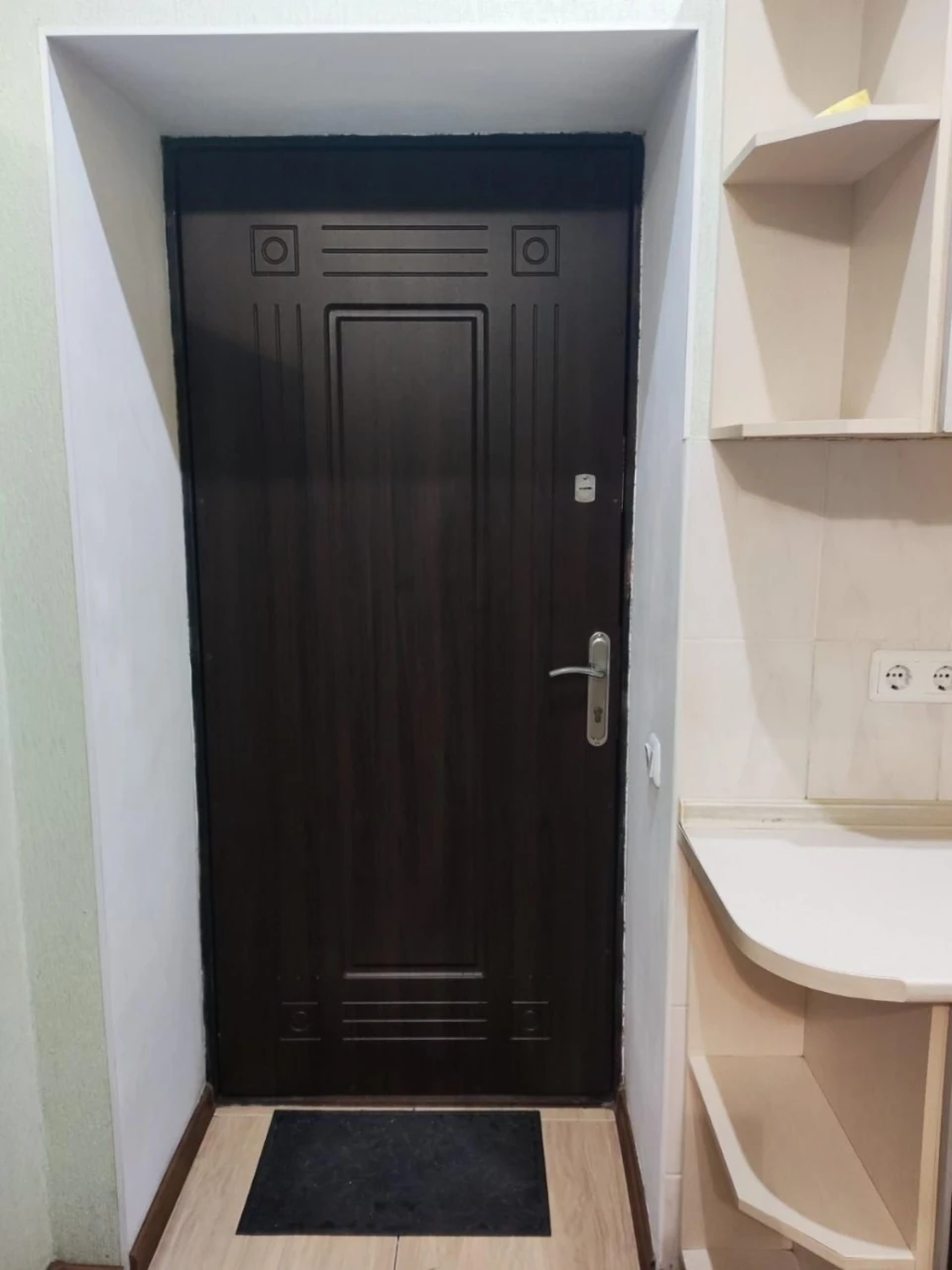For Sale: 1-room apartment, Dobrovolyev 5, Metro "Metrostroiteli"