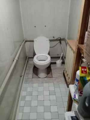 Продам  пол дома на Лев2