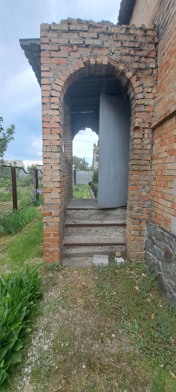 Продам дім-дачу в місті 7 км від ж.м.Фрунзенський..
