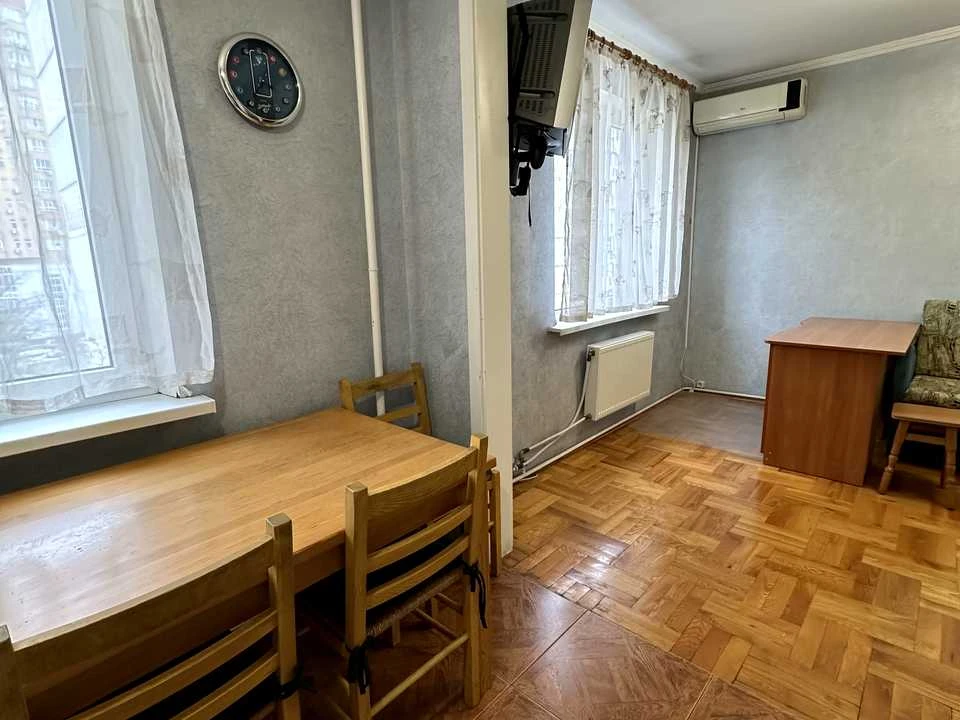 Квартира. Київ, Олександра Мишуги вул.
