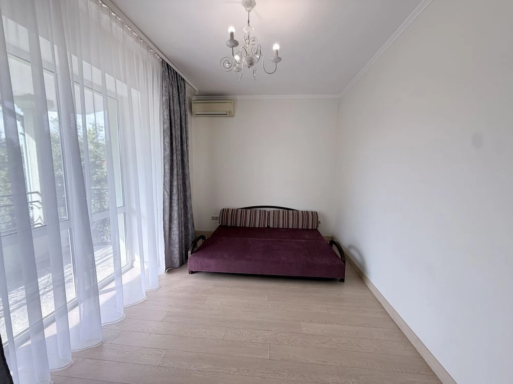House within Kyiv, comfort, privacy and suburban atmosphere