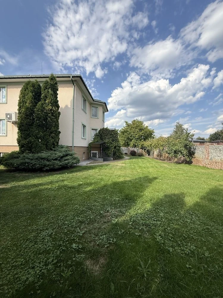House within Kyiv, comfort, privacy and suburban atmosphere
