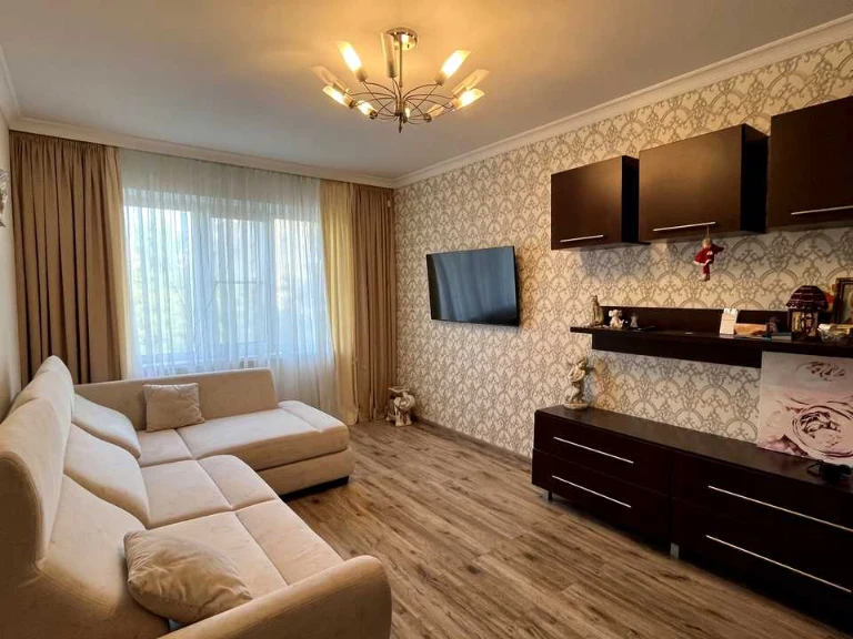 Apartment. Odessa, Desantny Bulvar.