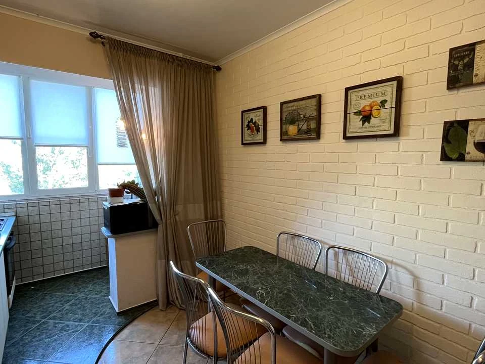 Apartment. Odessa, Desantny Bulvar.