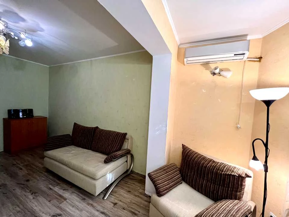 Apartment. Odessa, Desantny Bulvar.