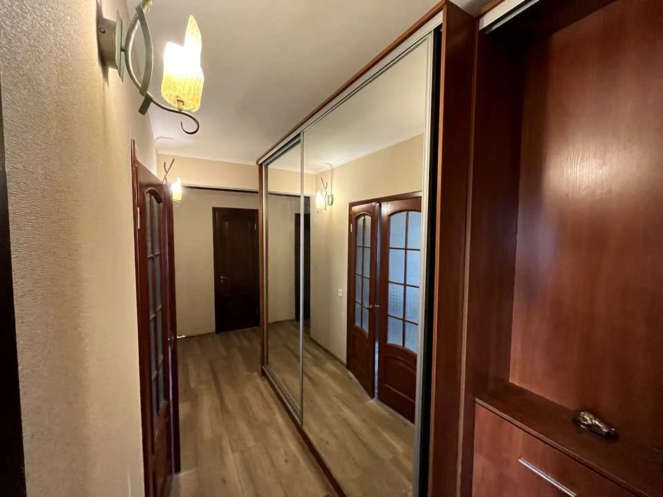 Apartment. Odessa, Desantny Bulvar.