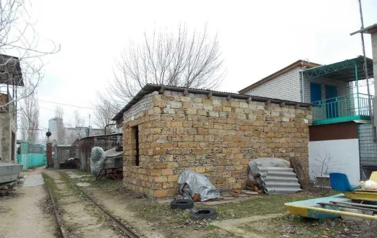 For Sale: Dock on the Embankment