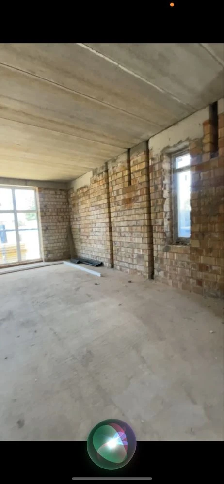 Travertine townhouse on Svitanka Street in installments.