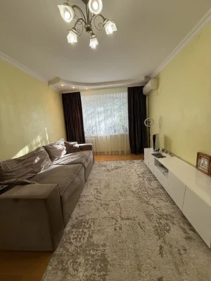 For sale, 3-room apartment in Czech style | Independence Avenue