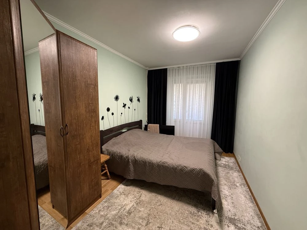 For sale, 3-room apartment in Czech style | Independence Avenue