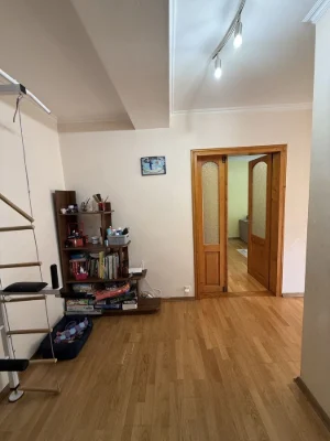 For sale, 3-room apartment in Czech style | Independence Avenue