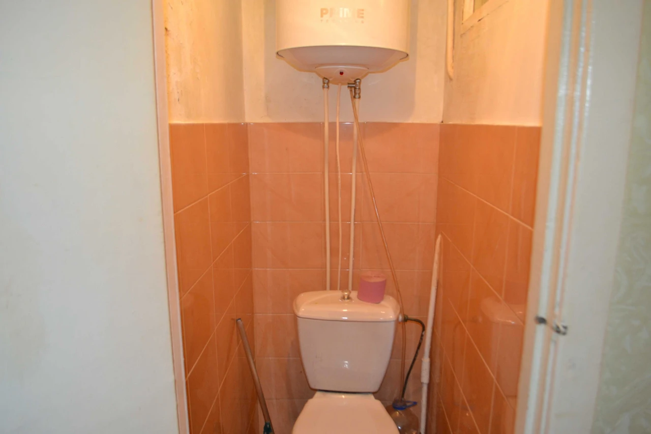 Selling 3-room apartment on Degtyarivska 58, near metro
