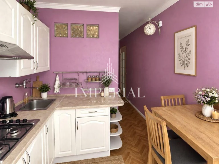 Sale Apartment in Шевchenkivsky District