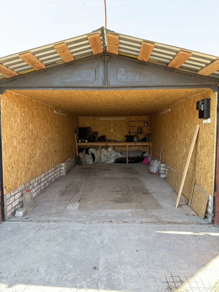 For Sale: Garage on Selenskaya Street