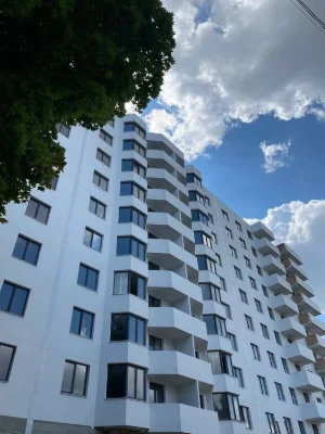 Продам студийную квартиру в центре.