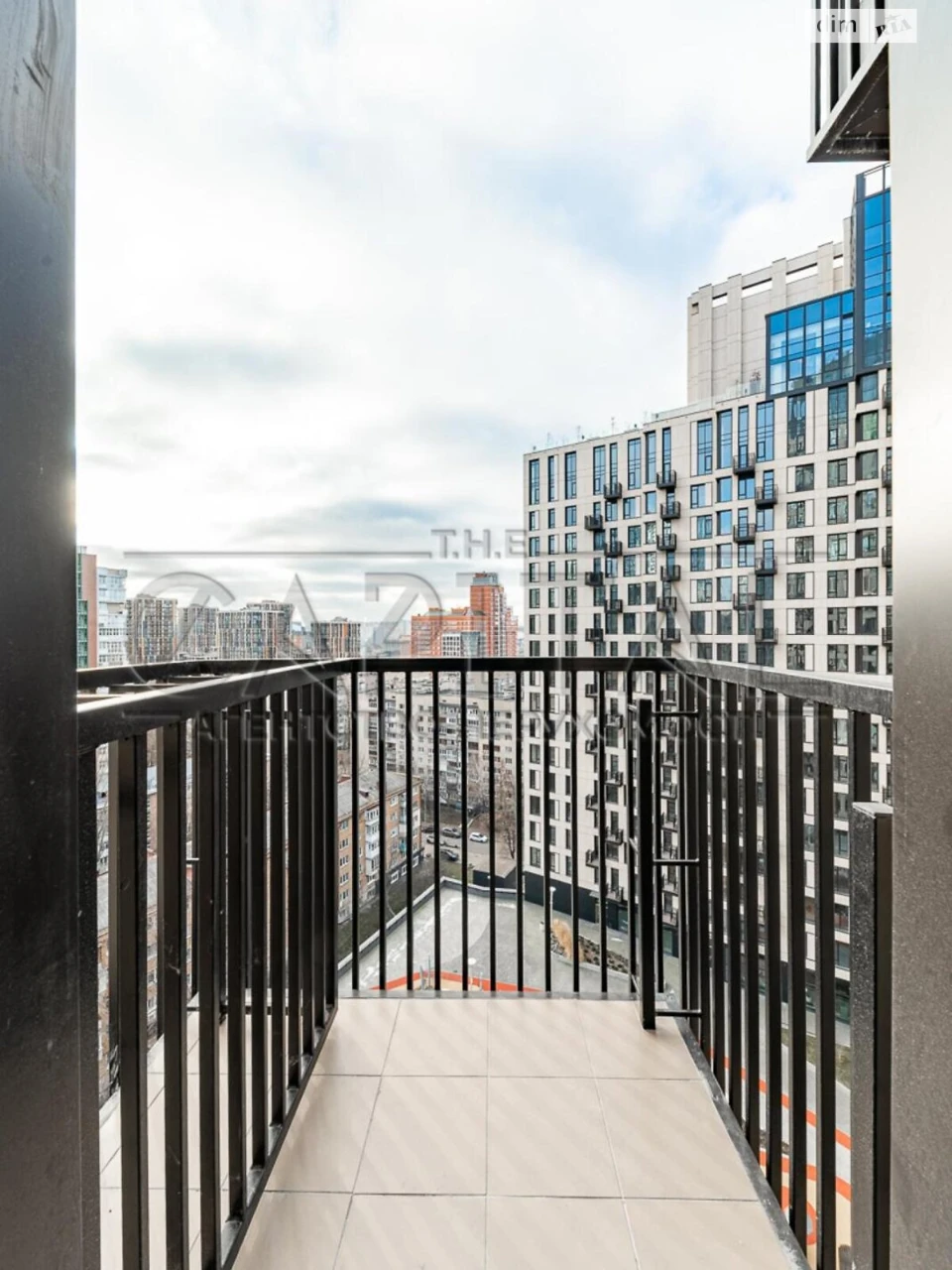 Apartment for Sale - Sapernoye Pole