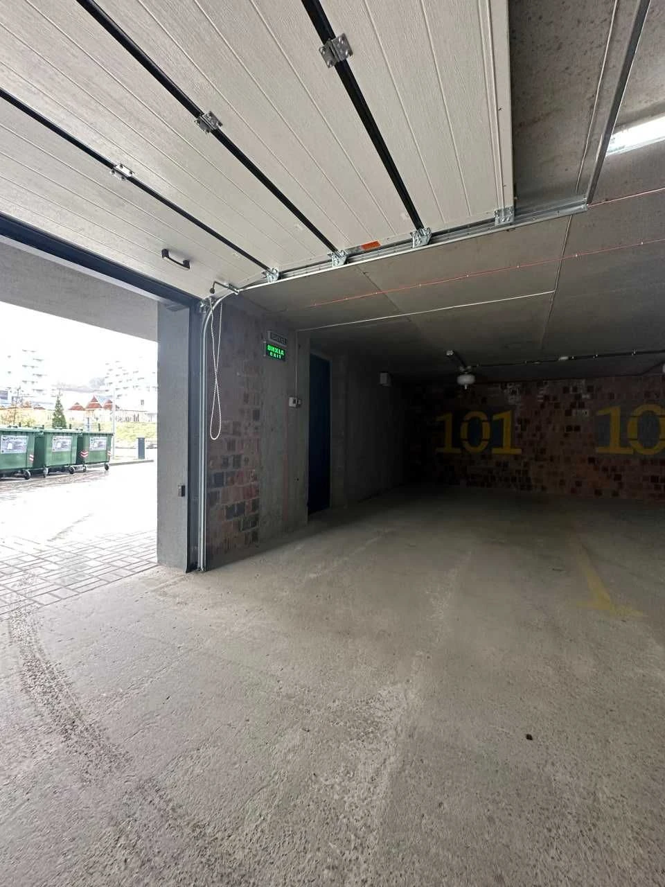 Parking Space for Sale in ЖК Obriy 3 on вул. Maloholoskovska
