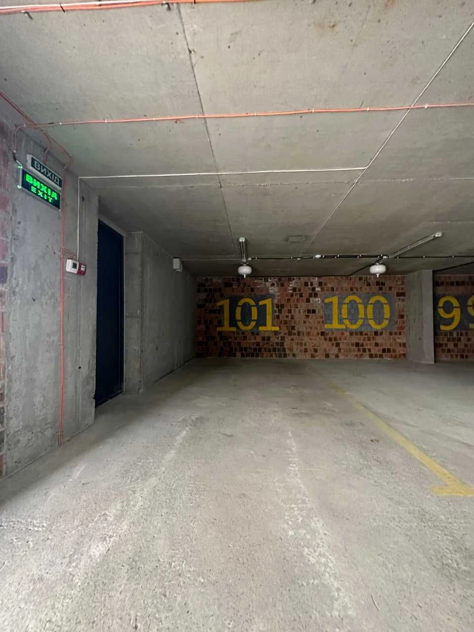 Parking Space for Sale in ЖК Obriy 3 on вул. Maloholoskovska