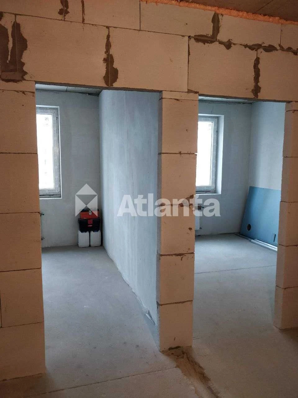 For Sale! Euro-two-room apartment on a low floor in a residential complex