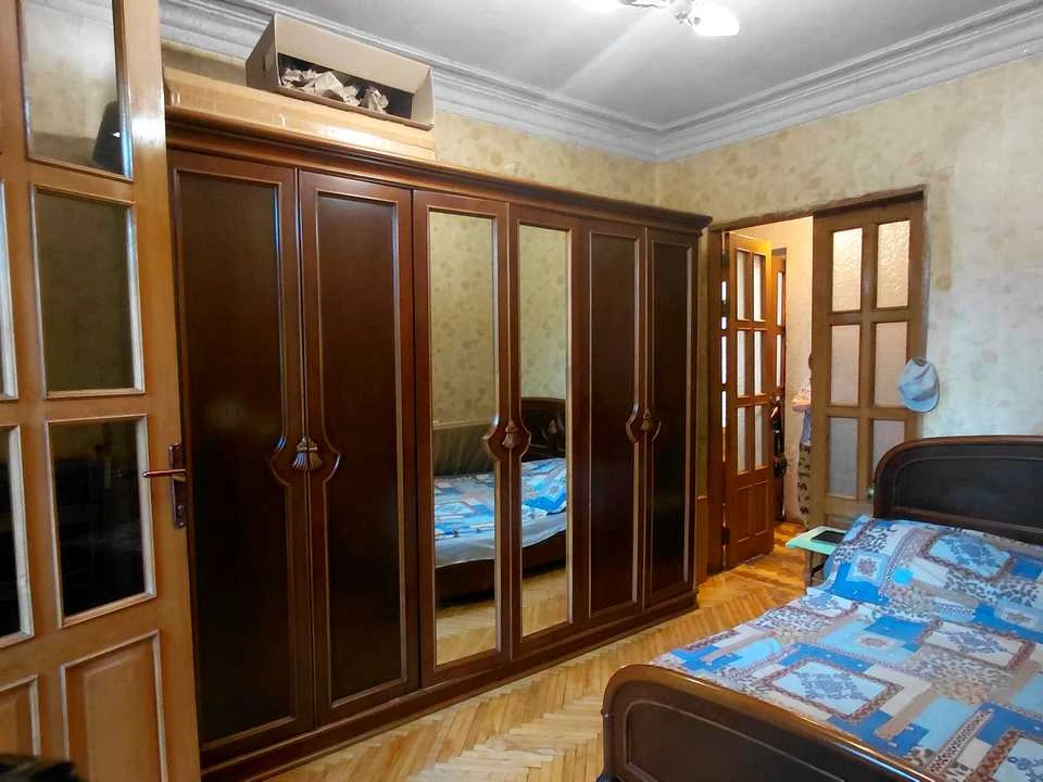 Квартира. Леоніда Каденюка проспект, Київ