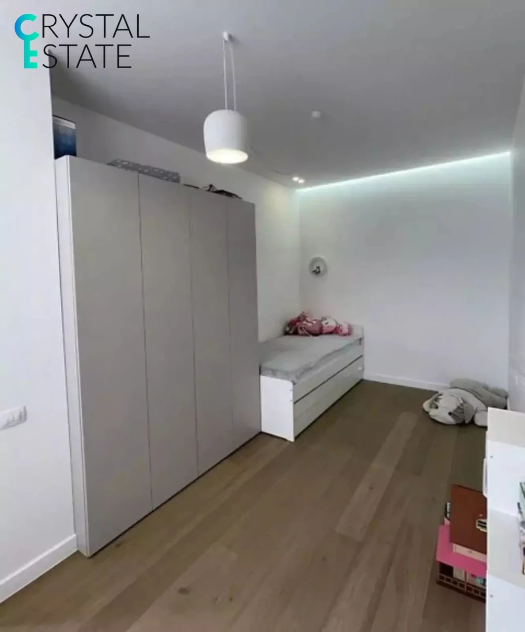 For Sale: 2-bedroom apartment in the "Paris" residential complex on French Boulevard