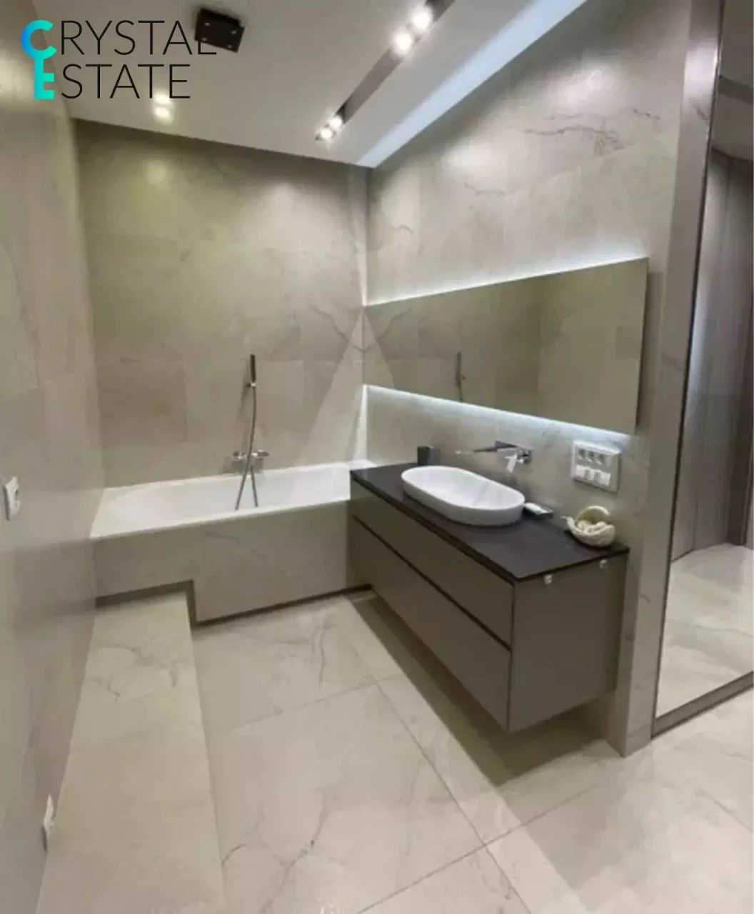 For Sale: 2-bedroom apartment in the "Paris" residential complex on French Boulevard