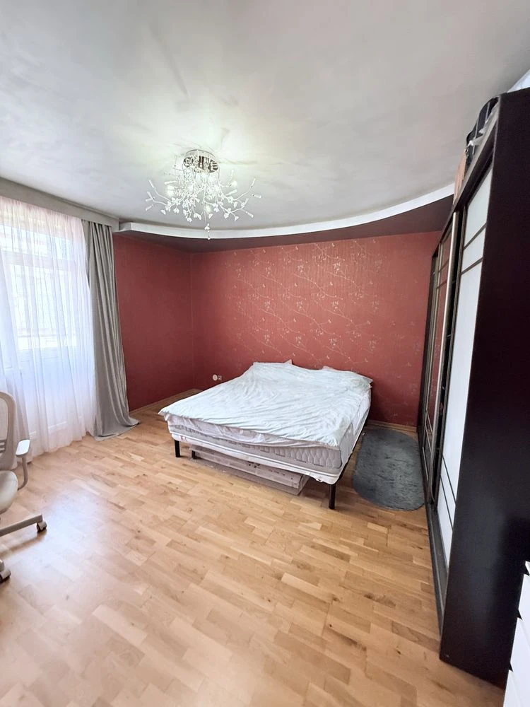 Sale of a spacious 3-room apartment, gas, Bozdoș