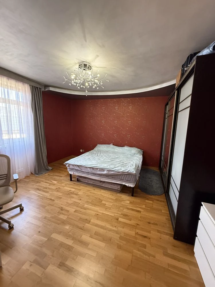 Sale of a spacious 3-room apartment, gas, Bozdoș