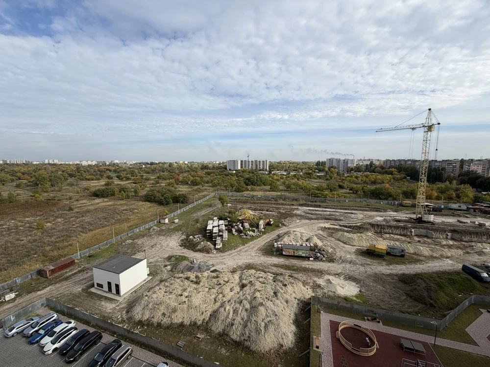 For Sale: 1-bedroom apartment in a new building, "Parkovy Quartal"