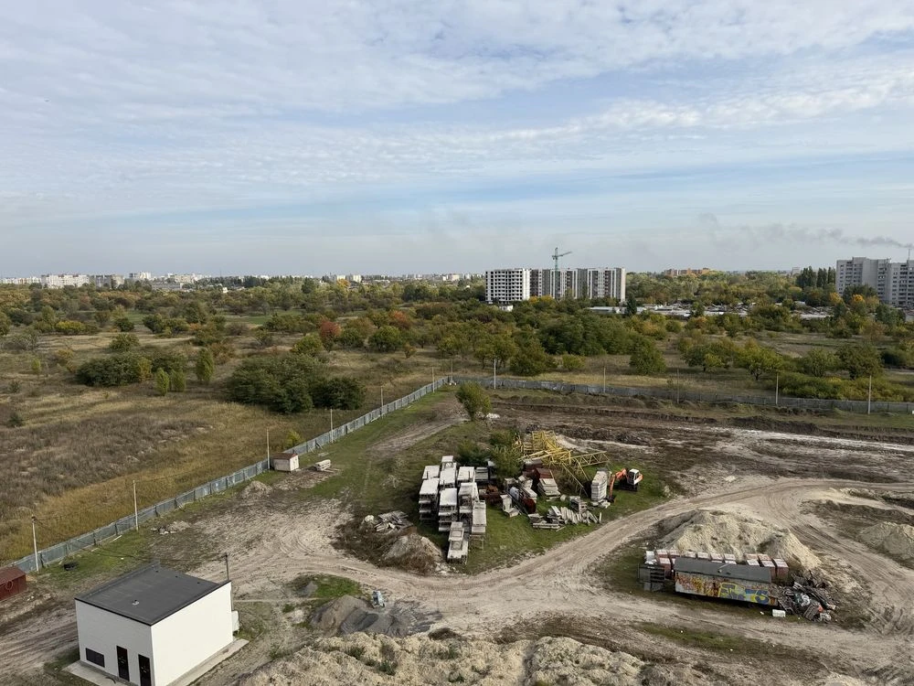For Sale: 1-bedroom apartment in a new building, "Parkovy Quartal"