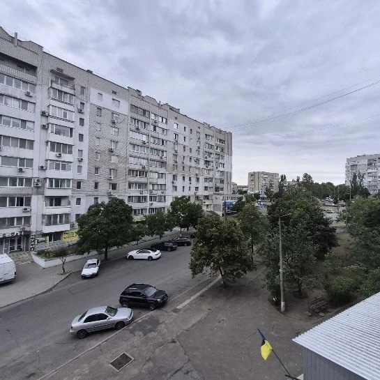 Продаю 3-комнатную квартиру. Проспект Центральный - улица Шосейна