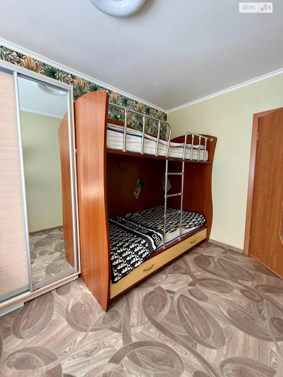Довгострокова оренда Квартири 607-й мікрорайон