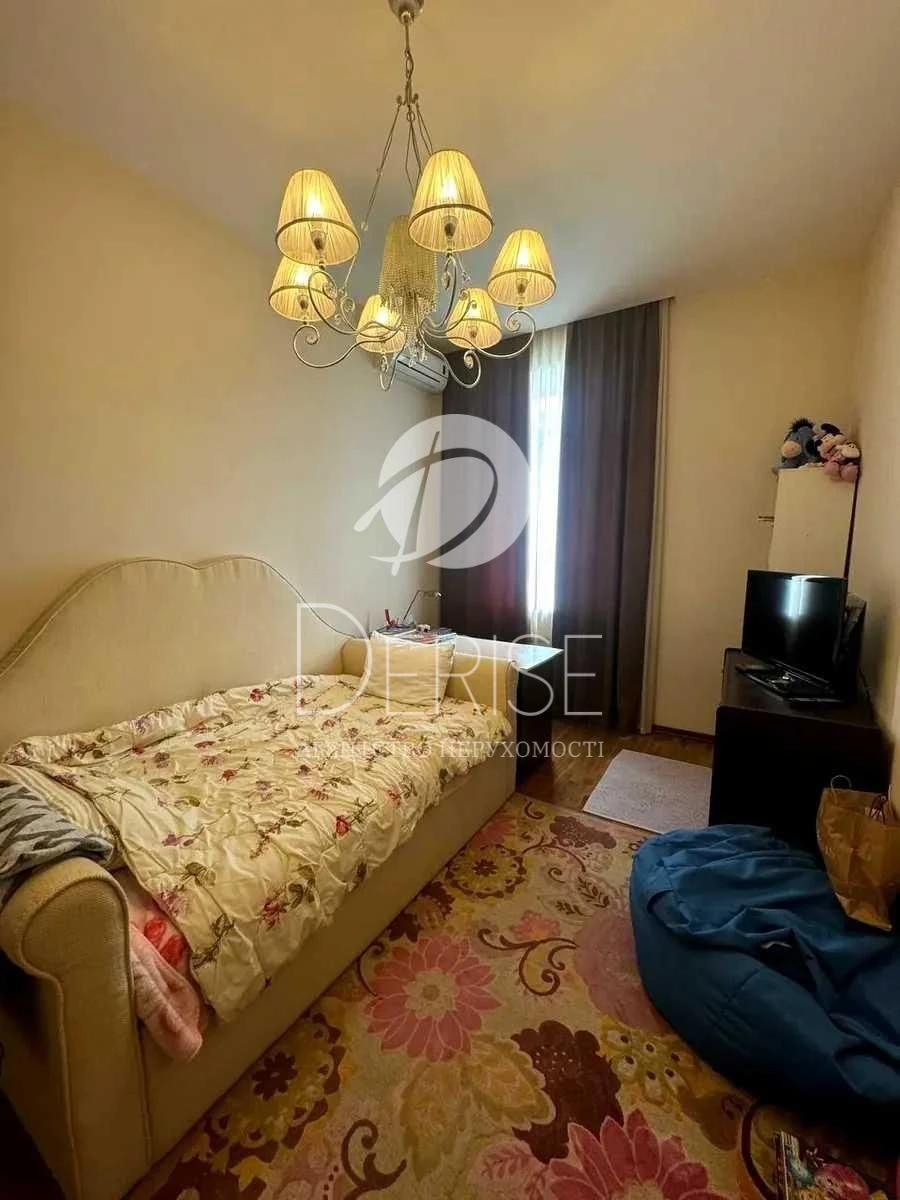 Центр Золоті Ворота, 3 комнаты, 80 м², Франка, 22/24 / Богдана Хм