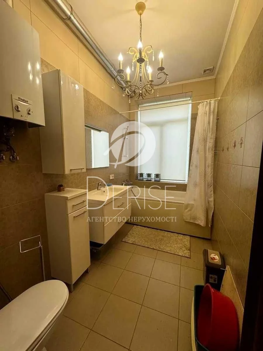 Центр Золоті Ворота, 3 комнаты, 80 м², Франка, 22/24 / Богдана Хм