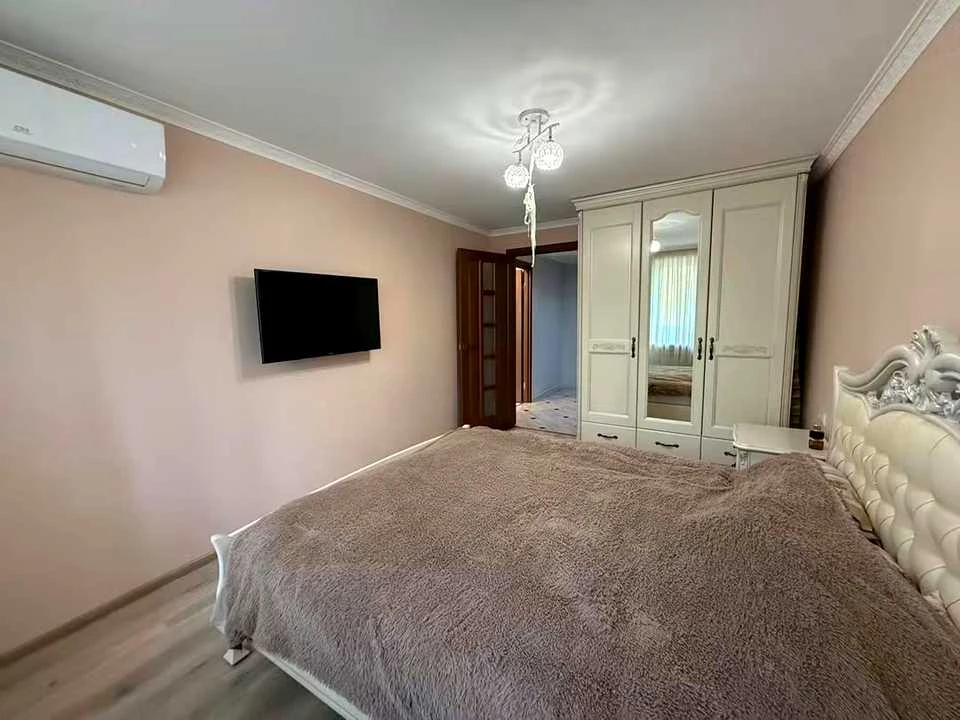 Apartment. Uzhgorod, Mykhaylo Hrushysk Street