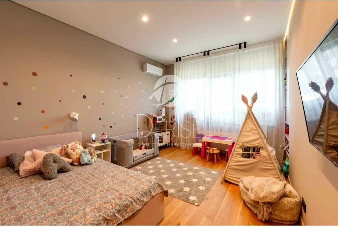 RiverStone 3 bedrooms 128 sq m, Renovated, View of the Dnipro, Metro
