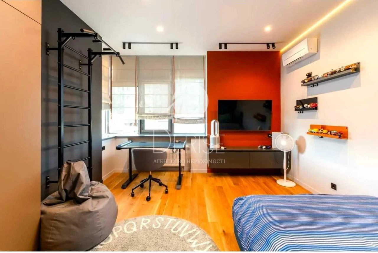 RiverStone 3 bedrooms 128 sq m, Renovated, View of the Dnipro, Metro
